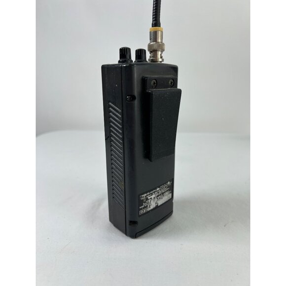 Realistic PRO-39 Hyperscan 200-Channel Programmable Scanner With Antenna UHF/VHF - Picture 5 of 9